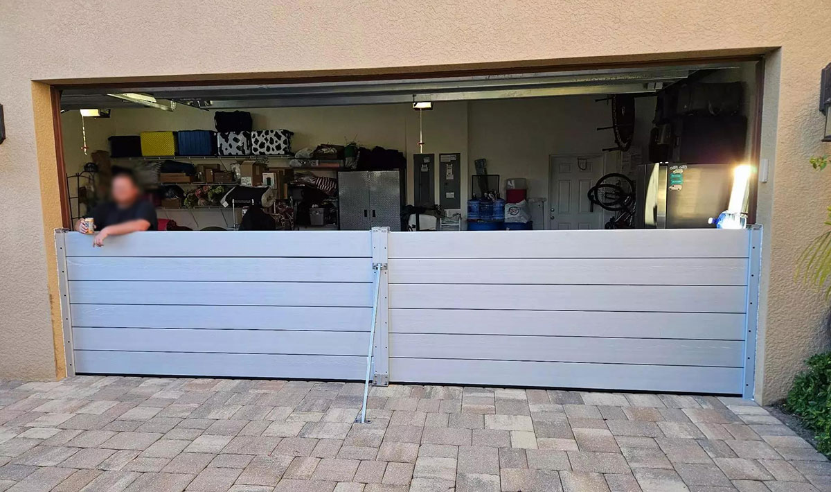 Warehouse door Flood Barrier installation case